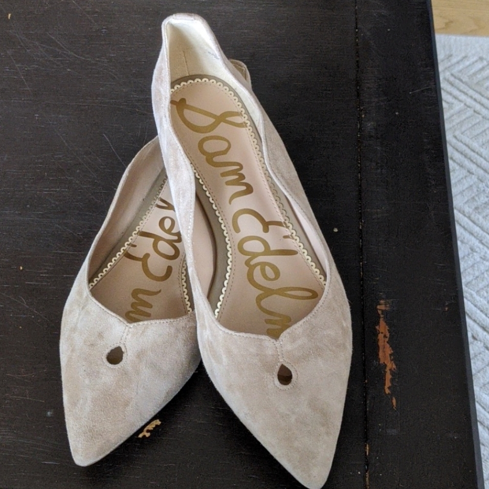 Sz 10W tan leather flats